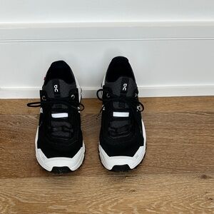 On Running Cloudultra Black and White Sneakers Women’s 8